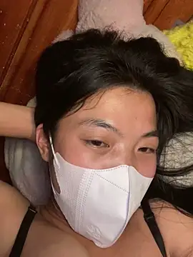 lux-su online show from April 2026 06:21:01 PM