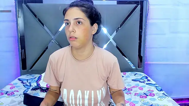 Ardiente couple online show from March 2026 02:50:02 AM