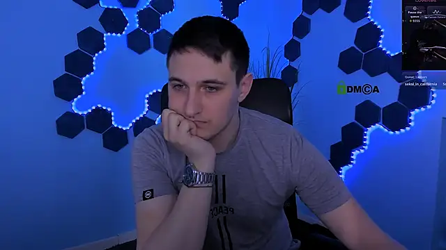 beauty liam online show from April 2026 07:22:02 PM