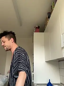 Robbigcum online show from March 2026 07:49:01 AM