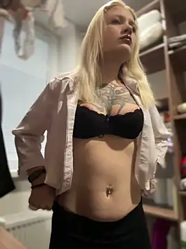 TeaseKitten- online show from December 2025 05:24:01 AM