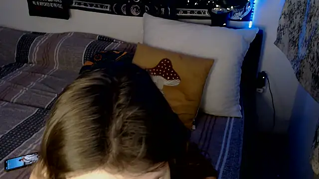 AlienforTwenty online show from March 2026 04:16:01 AM