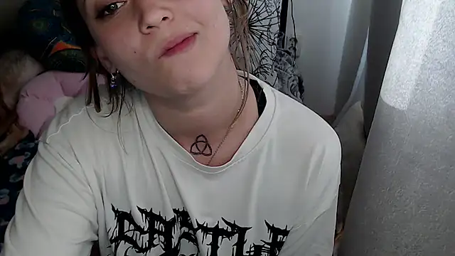 AlienforTwenty online show from April 2026 02:53:01 PM