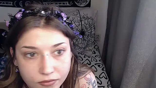 AlienforTwenty online show from April 2026 08:35:01 AM