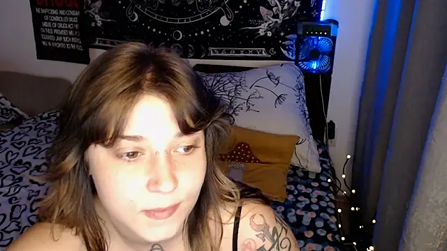 AlienforTwenty online show from June 2026 07:03:02 PM