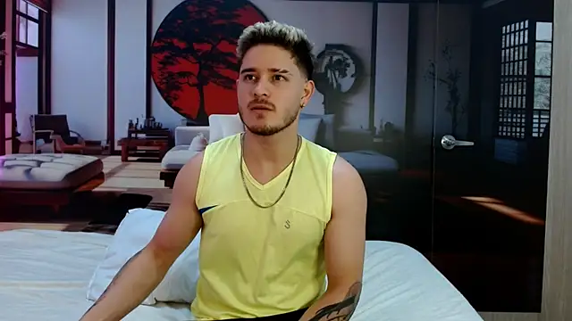 RayanLynxx online show from January 2026 08:33:01 PM