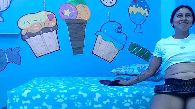 NOVAHOT98 online show from February 2026 07:04:02 PM