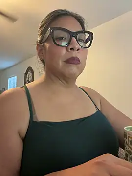 BettyWhispers online show from March 2026 02:33:02 PM