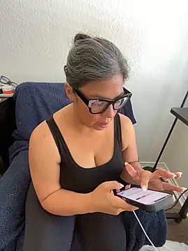 BettyWhispers online show from March 2026 06:25:02 PM