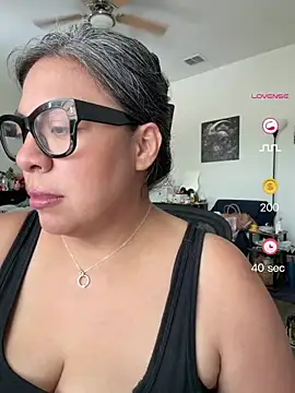Snapshot of BettyWhispers chatting on June 2026 05:04:02 PM BettyWhispers online show from June 2026 05:04:02 PM