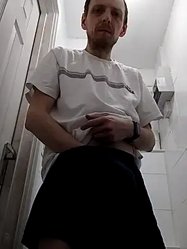 CrookedBunk3527 online show from April 2026 04:43:01 AM