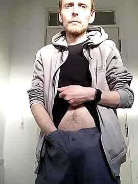 CrookedBunk3527 online show from April 2026 05:21:01 PM