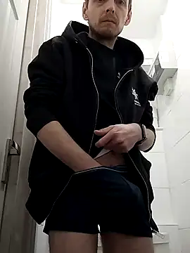 CrookedBunk3527 online show from April 2026 04:13:02 AM