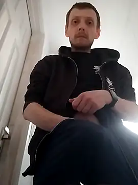 CrookedBunk3527 online show from April 2026 06:19:01 PM