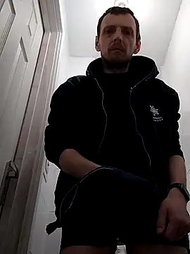 CrookedBunk3527 online show from April 2026 04:39:01 AM