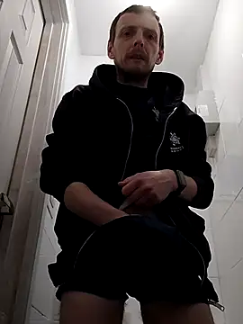 CrookedBunk3527 online show from April 2026 04:51:01 AM