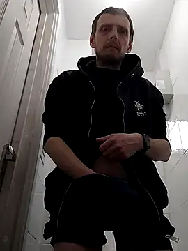 CrookedBunk3527 online show from April 2026 04:57:02 PM