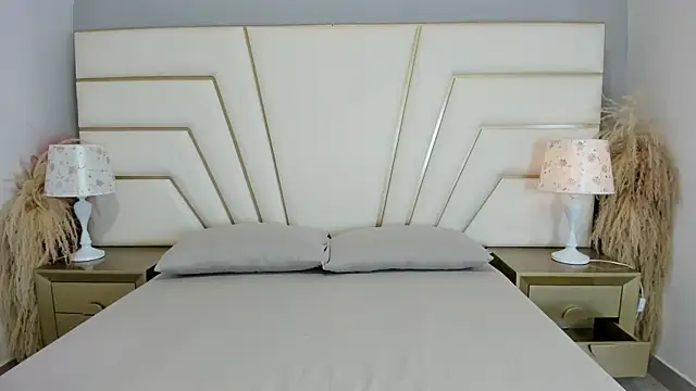 Zara Vidal online show from December 2025 12:29:01 AM