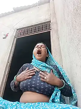 Shreya pandit online show from April 2026 12:30:01 PM