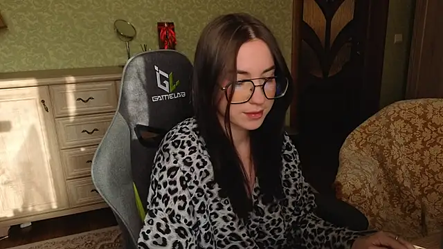 AnneAverry online show from February 2026 10:53:02 AM