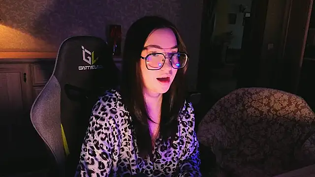 AnneAverry online show from February 2026 07:57:02 AM