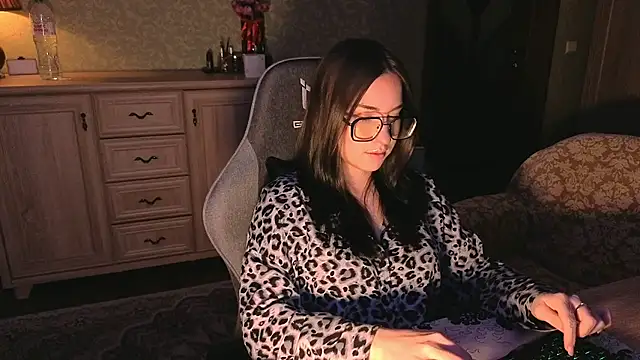 AnneAverry online show from March 2026 07:48:02 AM