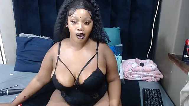 Snapshot of THICKBARBIE32 chatting on May 2026 10:49:02 PM THICKBARBIE32 online show from May 2026 10:49:02 PM