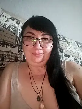 MariSwan222 online show from April 2026 09:04:01 PM