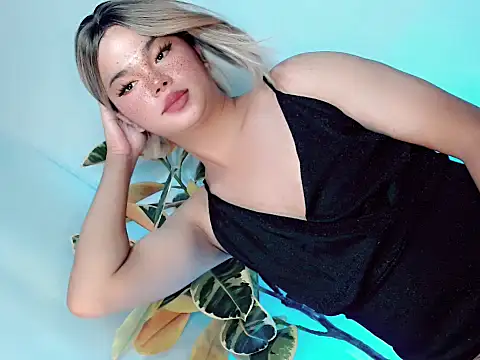 Snapshot of Shaneloveme chatting on June 2026 07:31:01 PM Shaneloveme online show from June 2026 07:31:01 PM