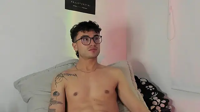 charlie dicker online show from January 2026 04:26:01 AM