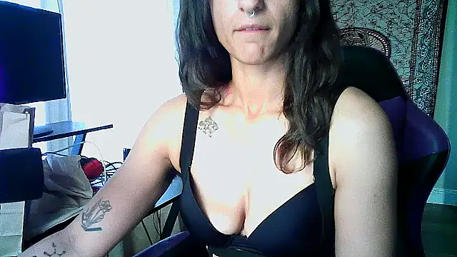 GoddessVikkii online show from February 2026 07:34:02 PM