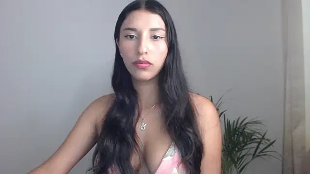 Snapshot of vieernes chatting on December 2025 10:50:02 PM vieernes online show from December 2025 10:50:02 PM