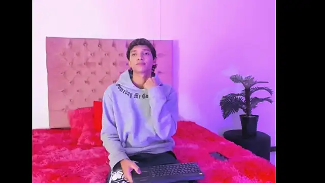 Snapshot of im_ralff chatting on January 2026 08:01:02 PM im ralff online show from January 2026 08:01:02 PM