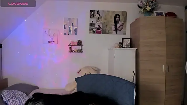 VEROSlen- online show from April 2026 02:06:01 AM