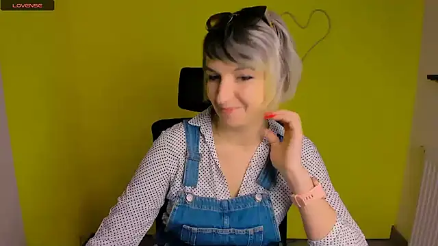 Snapshot of Lana_Foxyy chatting on April 2026 02:59:01 PM Lana Foxyy online show from April 2026 02:59:01 PM
