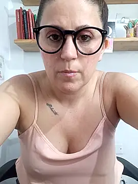 SofiEsteves online show from April 2026 02:12:02 PM