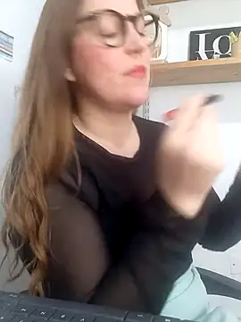 Snapshot of SofiEsteves chatting on May 2026 02:14:01 PM SofiEsteves online show from May 2026 02:14:01 PM
