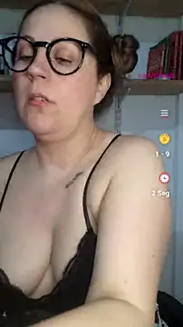 Snapshot of SofiEsteves chatting on July 2026 12:47:01 PM SofiEsteves online show from July 2026 12:47:01 PM