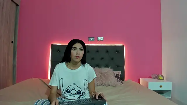 chloee gomeez online show from January 2026 03:26:01 PM