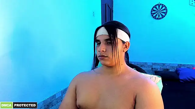Snapshot of latinboyfit chatting on June 2026 07:06:02 AM latinboyfit online show from June 2026 07:06:02 AM