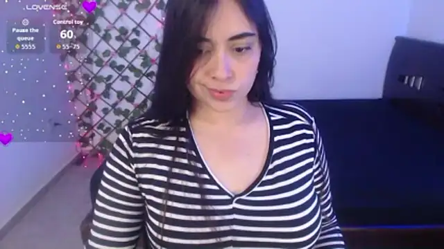 latin mommy  online show from December 2025 01:28:01 PM