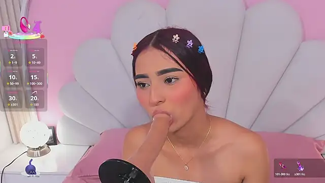 Snapshot of Ary__cherry chatting on December 2025 08:38:02 PM Ary cherry online show from December 2025 08:38:02 PM