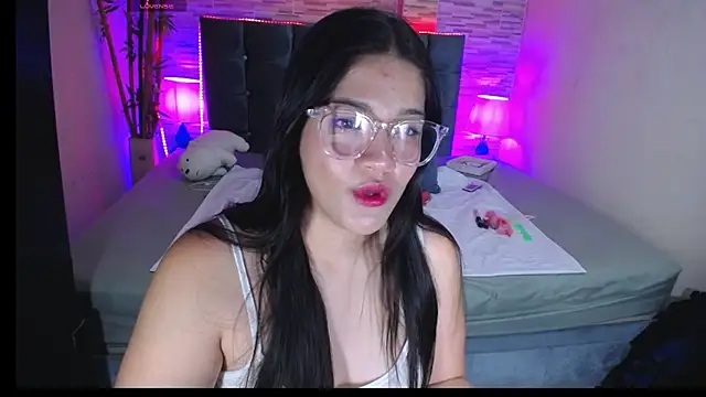 Valeri hot22 online show from April 2026 08:50:02 PM