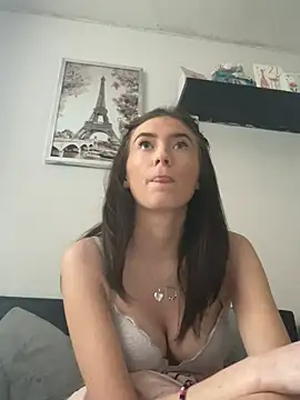 Keriacat  online show from January 2026 03:27:02 PM