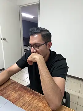 AdrianGarcia89 online show from May 2026 01:25:02 AM