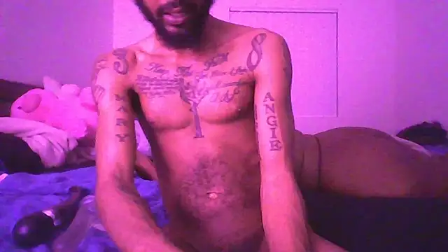 Snapshot of AverageAnt_ chatting on March 2026 06:25:02 AM AverageAnt online show from March 2026 06:25:02 AM