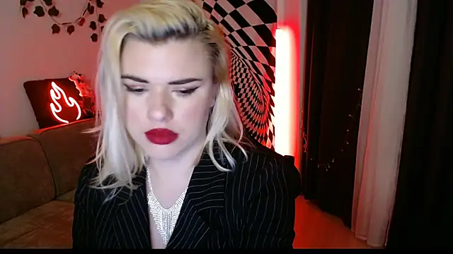 Snapshot of Ariana_Saint chatting on February 2026 05:20:01 PM Ariana Saint online show from February 2026 05:20:01 PM