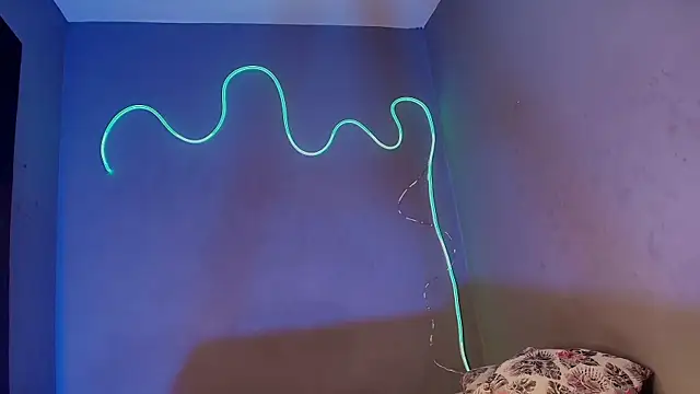 saramaartinez online show from December 2025 12:02:02 PM