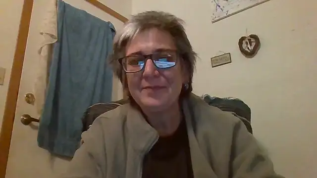 becky1111 online show from May 2026 02:18:02 AM