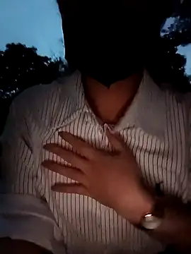 lanahotvn online show from April 2026 11:31:02 AM